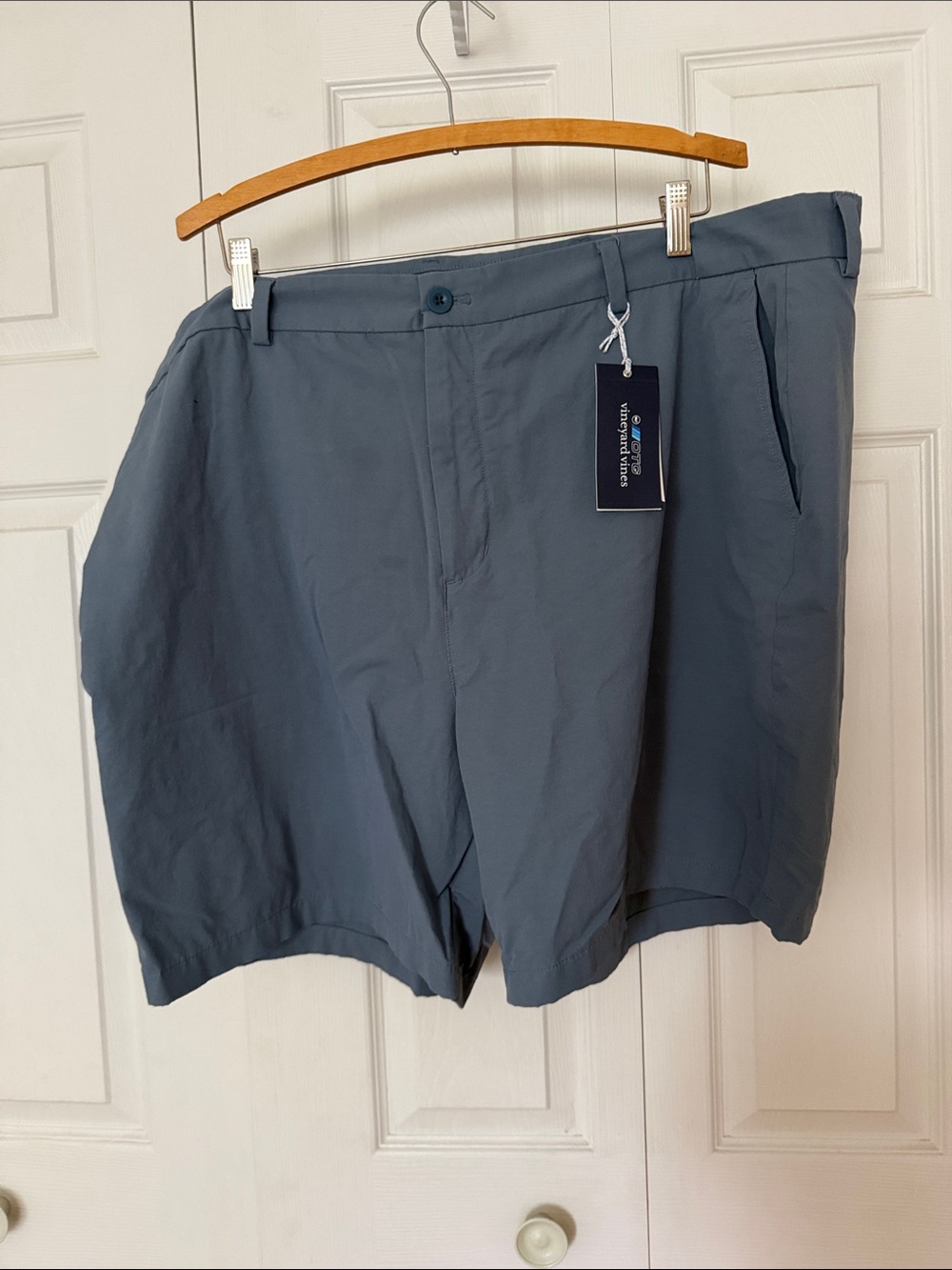 Vineyard Vines Men's Flat Front Shorts — Slate Blue